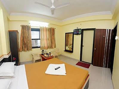 Sai Ganesh Hotel Shirdi Exterior foto