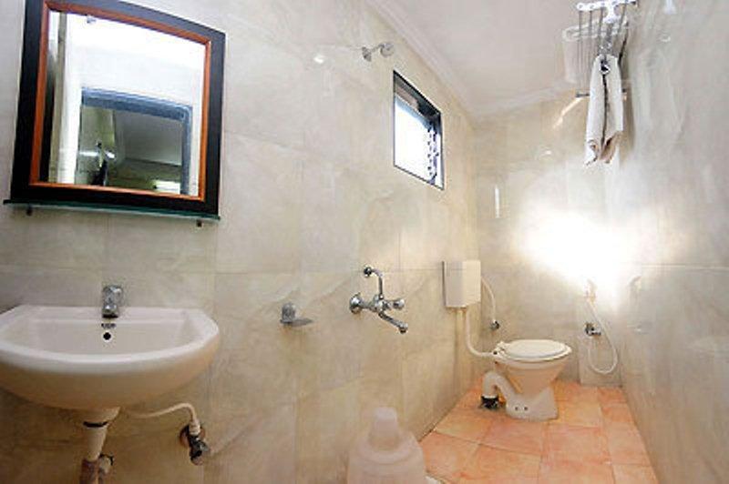 Sai Ganesh Hotel Shirdi Habitación foto