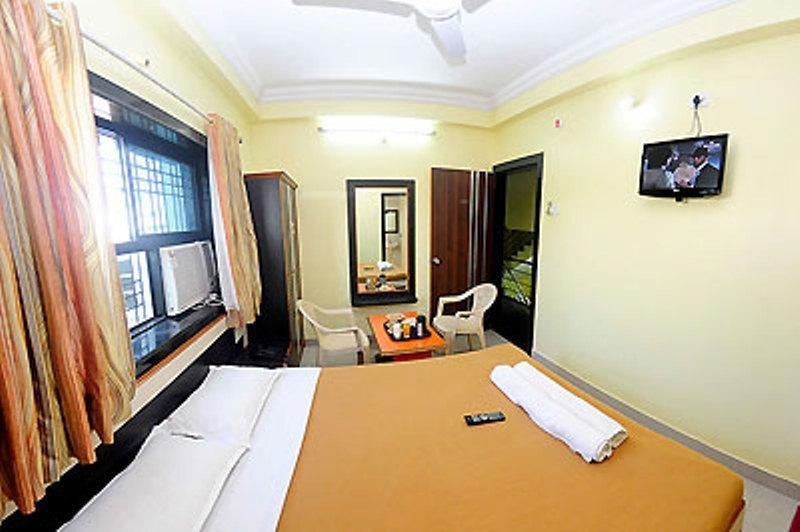 Sai Ganesh Hotel Shirdi Habitación foto